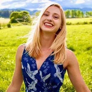 Meet your Posher, Isabel